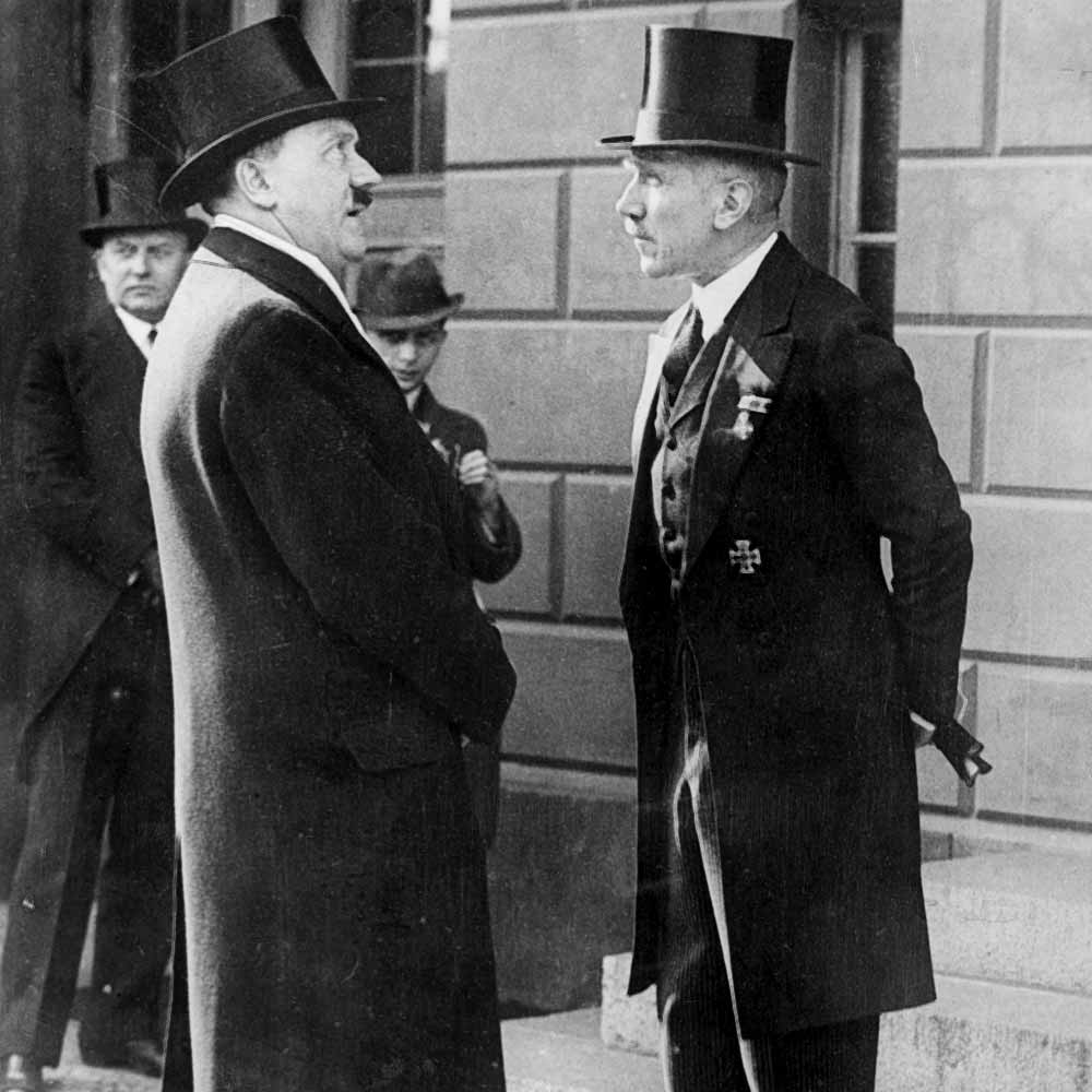 hitler-and-papen-1935-03-15